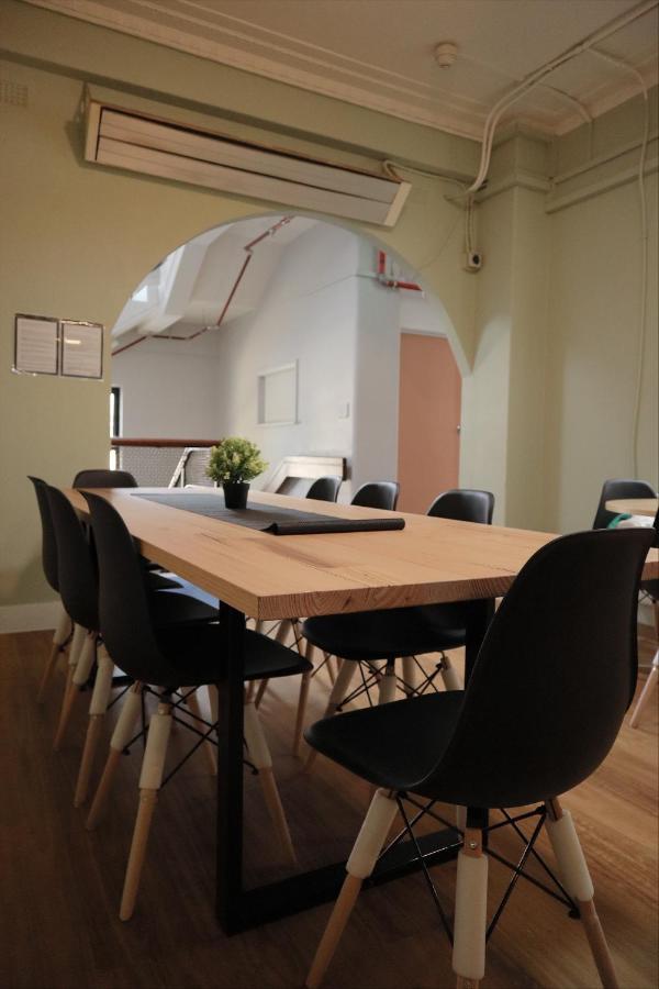 Carrichostel Melbourne Bagian luar foto